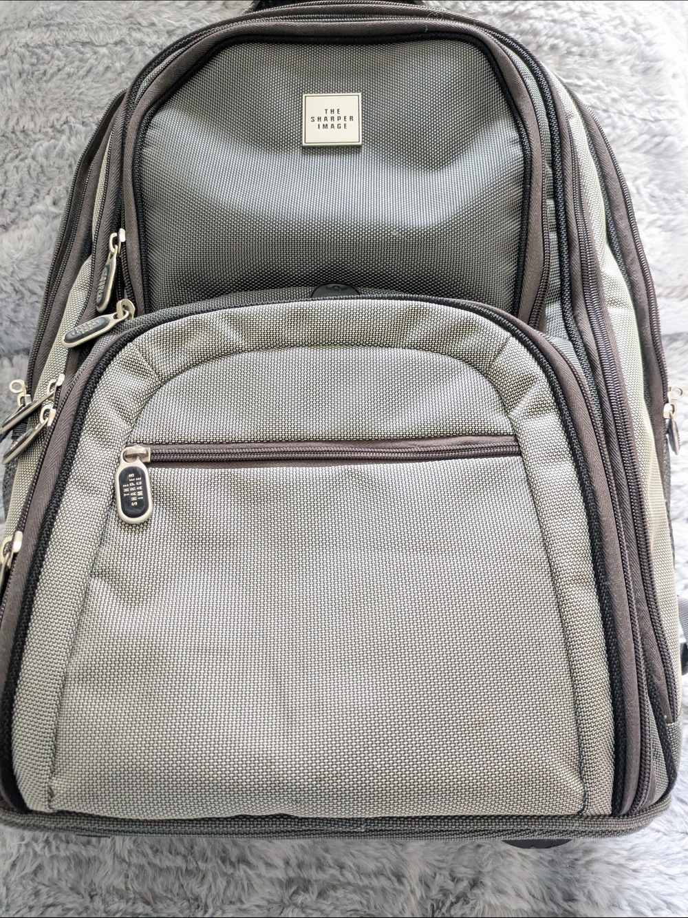 Sharper Image Gray Rolling Travel Backpack TSI8015 With Telescopic Handle